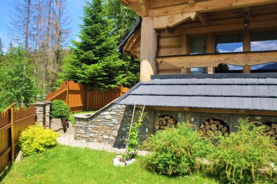 Domek w Roztokach z widokiem na Tatry, z balią i sauną