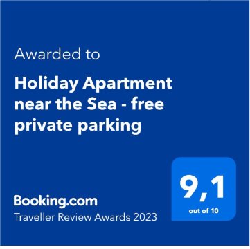 Holiday Apartment near the Sea - free private parking