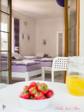 Villa del Mar. Pokoje w willi z zielonym ogrodem, grillem i placem zabaw