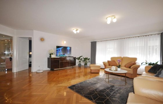 Apartament Family First