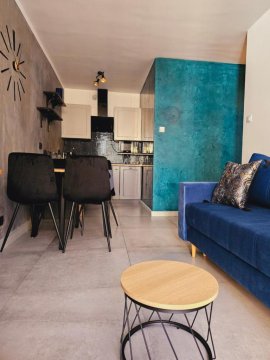 Kryształ A10, Garaż