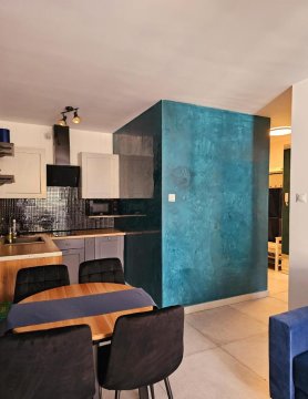 Kryształ A10, Garaż