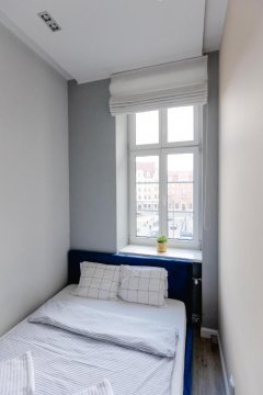 Elegant 2BR, Amazing Old Town Views, Plac Solny Walk to Rynek! Amenities