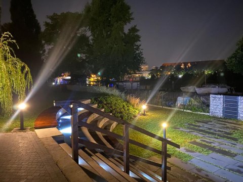 Uroczy apartament Art Marina z widokiem na rzekę i bezpłatnym parkingiem