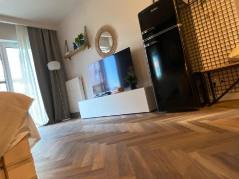 Uroczy apartament Art Marina z widokiem na rzekę i bezpłatnym parkingiem