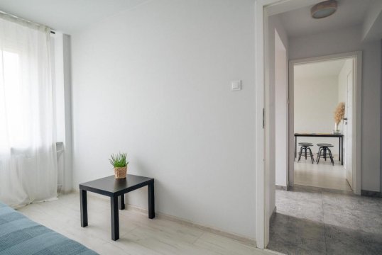 Przestronny apartament 4-pokojowy blisko lotniska