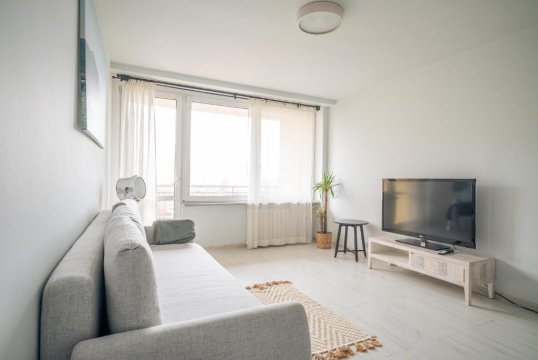 Przestronny apartament 4-pokojowy blisko lotniska