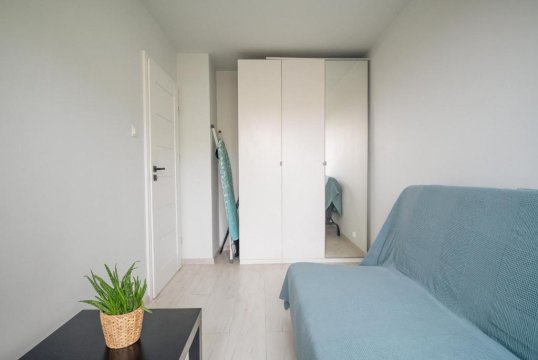 Przestronny apartament 4-pokojowy blisko lotniska