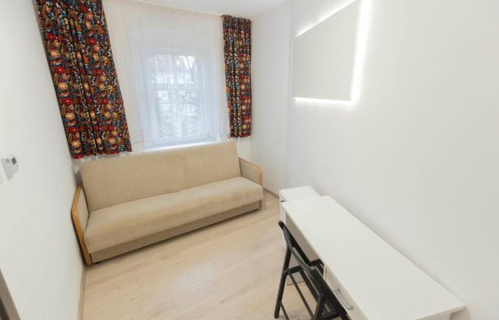 WOLSKA APARTMENT 80m2 - 7 people, 3 rooms