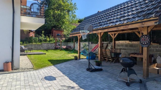 APARTAMENTY UL.SARNIA