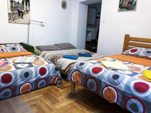 Sunny apartment. 5 minutes walk from Main Sqare.