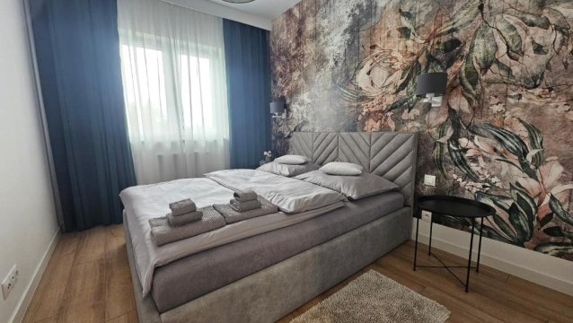 Sky Apart W21 Atlas Arena