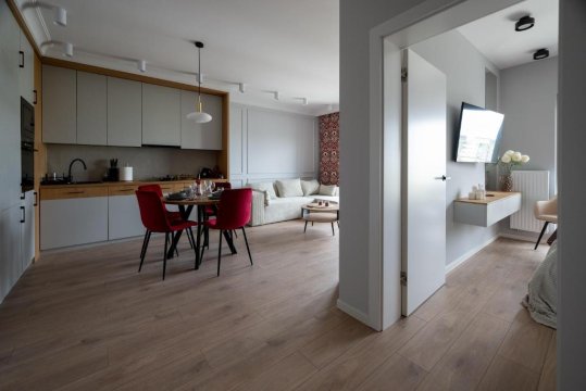 Apartament w stylu Feng Shui na 10 piętrze z widokiem, bezpłatny parking, nowy budynek, dostęp na kod