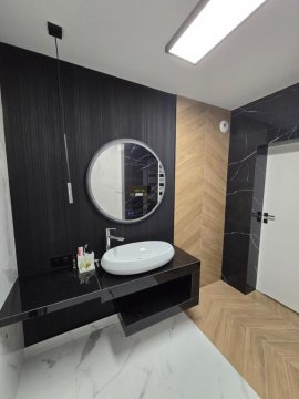 Apartament Stone Hill z basenem i widokiem na góry