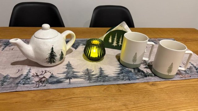 Gościejówka na skraju lasu