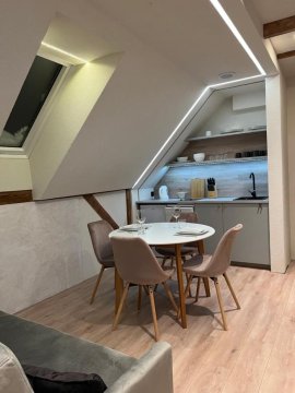 Apartament Black House88