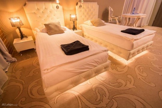 Hotel Ramka & Restaurant & Wine Bar