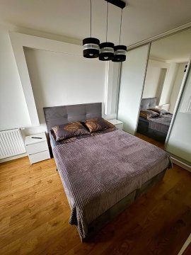 Jurajska Plaza - Nowoczesny apartament z osobną sypialnią, KLIMATYZACJA, Parking prywatny GRATIS - Kielce