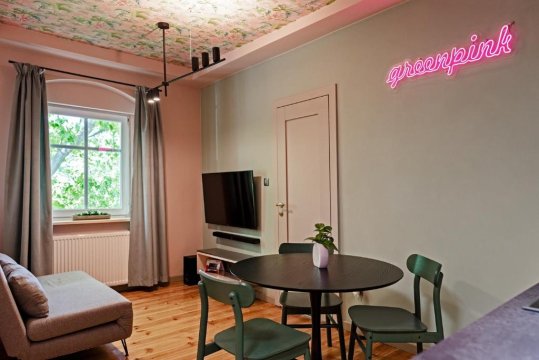 W12 Home Station - Apartement Greenpink