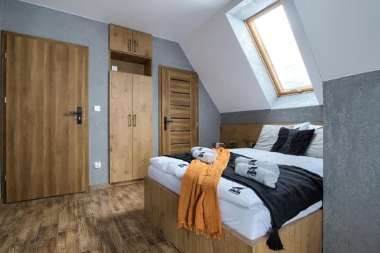 Wolfpack Guest House