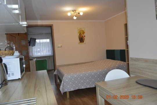 Apartamenty i pokoje u Kryni