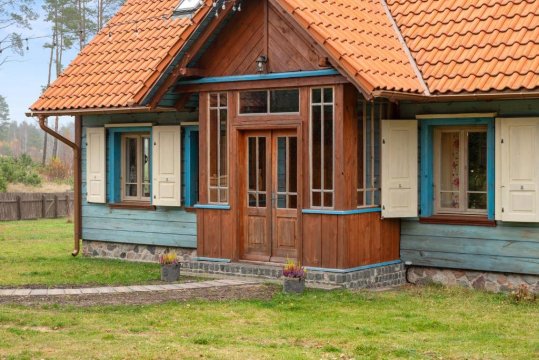 Leśny Dworek Sominy - Dom z Sauną i Kominkiem