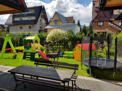 Willa Adrian pokoje i Domki do wynajęcia