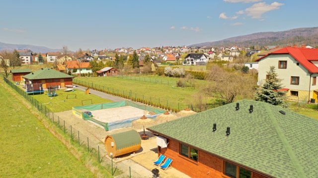 Plażowy apartament z widokiem na góry idealny do wypoczynku w spokojnej okolicy
