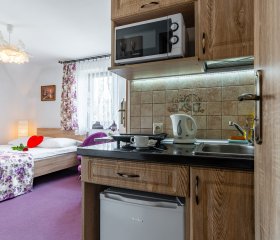 Willa JÓZEFINA komfortowe pokoje i studia rodzinne z łazienkami aneksami balkony