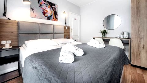 3 - osobowy  z balkonem