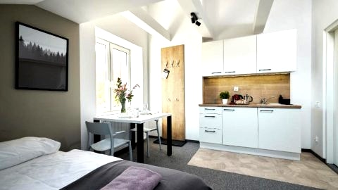 Studio b418167312