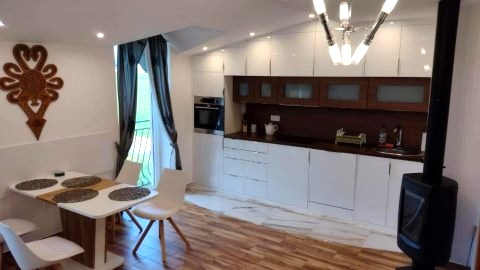 Uroczy Apartament w poblizu Term Chocholowskich