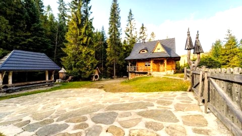 Domek na wyłączność z balią i kominkiem w Gorcach, blisko szlaków