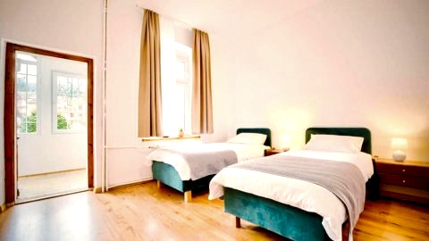 Pokój Trzyosobowy nr 6