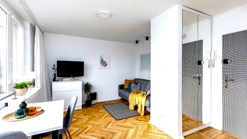 SuperApart Żelazna 83/85 