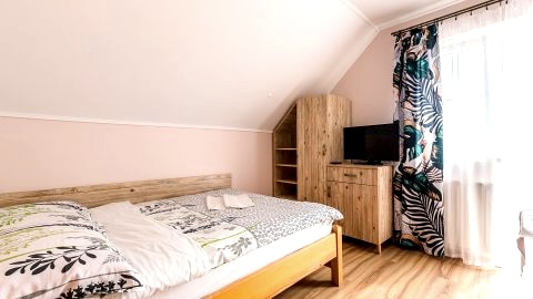 Pokój 2 os z balkonem , widok na jezioro (10m)