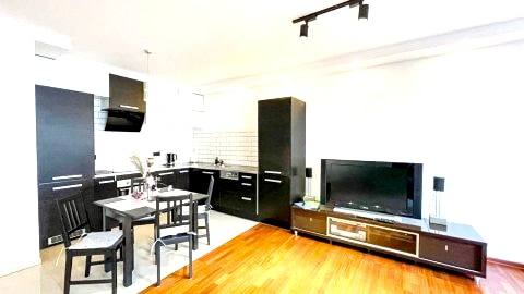 SuperApart Bobrowiecka 3