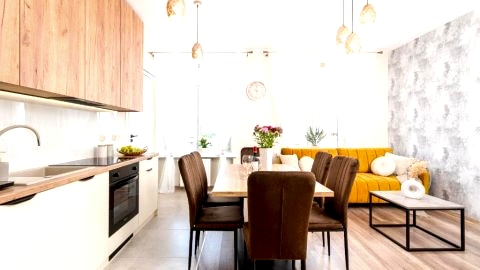 Apartament 18B