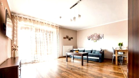 Apartament E 104