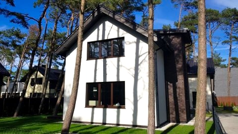 LEO ROYAL HOME