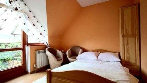 Pokój dwuosobowy z balkonem 2