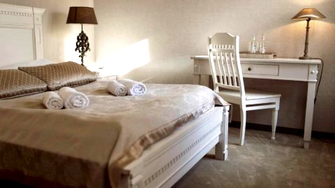 Hotel Adler w historycznym miasteczku Byczyna