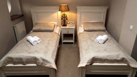 Hotel Adler w historycznym miasteczku Byczyna