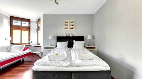 Studio 35 m 2 WHITE– II piętro, typ studio, przeznaczony dla 2-4 osób.
