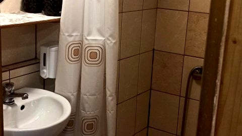 Pokój dwu osobowy czerwony
