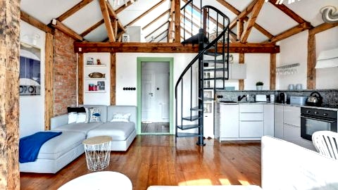 Lion Apartments - Cosy Attic