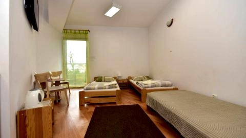 Pokój nr 3 trzyosobowy z łazienką 