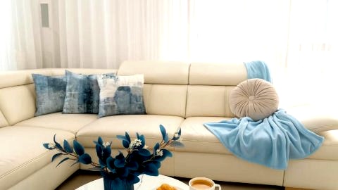 Blue Seaside Apartment