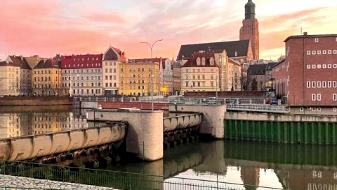Apartment z kominkiem w sercu Wrocławia