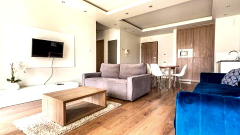 Golden Apartments – Browary Warszawskie | Elegant & Cozy Wronia 45